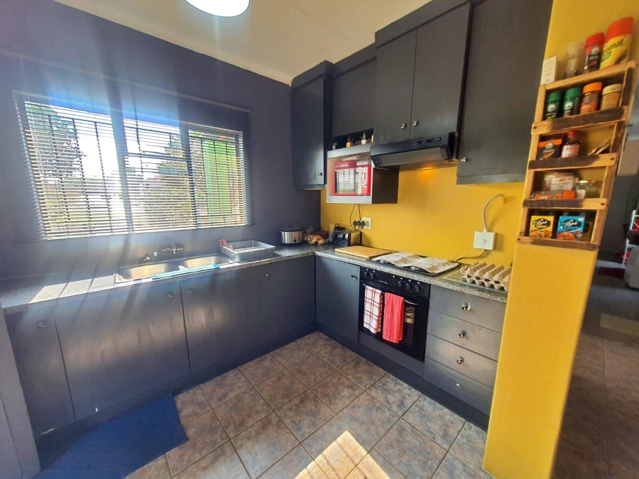 3 Bedroom Property for Sale in Miederpark North West